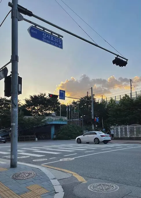 Stay Yeoun Jogak - Near Shindaebang Station Boramae Hospital & Park Hongik University Airport Bus Near Sindorim, Gangnam 서울특별시